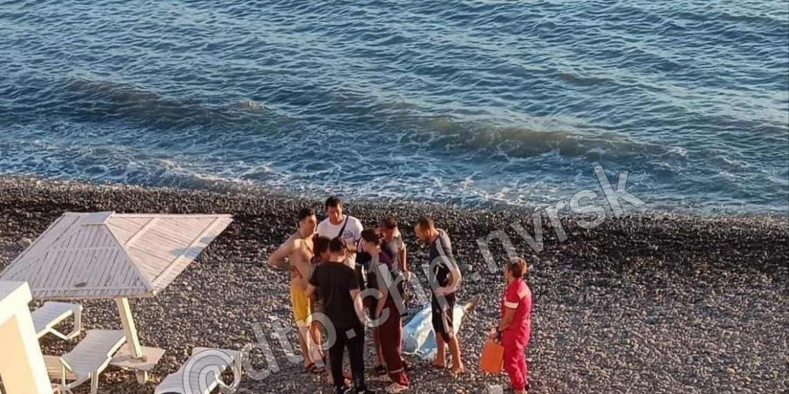 В Широкой Балке вблизи Новороссийска безутешная мать пыталась воскресить утонувшего сына