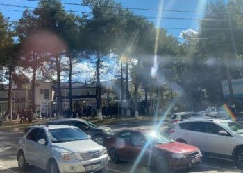 Толпы призывников у военкомата Анапы сняли на видео