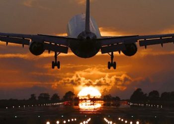 Из-за технической неисправности вылет самолета из Челябинска в Сочи задержался на 19 часов