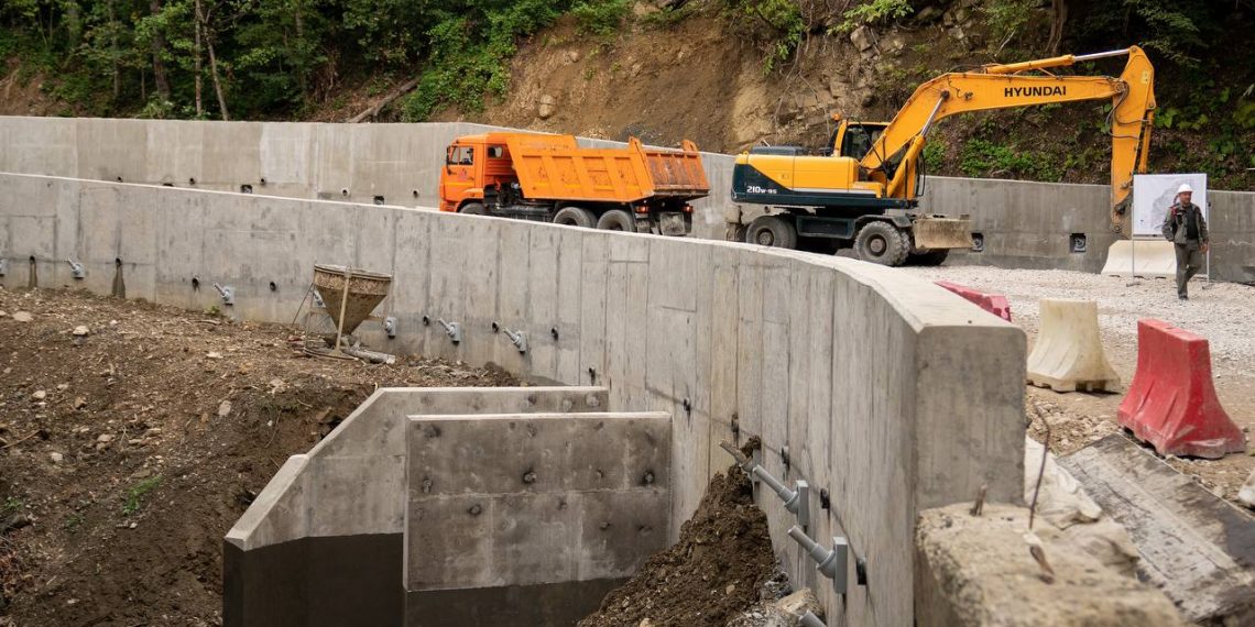 В Лазаревском районе построят ряд соцобъектов и дорог