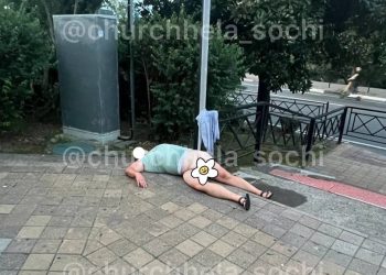 Сочи наводнили голые туристы из фильма «Не грози южному централу»