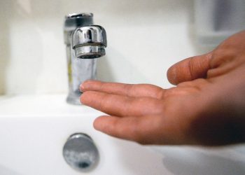 В Хостинском районе Сочи жители 6 улиц отправились за водой в магазин