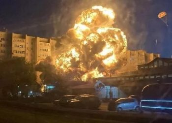 Пилоты упавшего в Ейске Су-34 успели катапультироваться