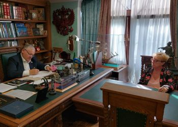 Константин Затулин помог сочинским погорельцам и вступился за 74 предприятия, на которые подали в суд