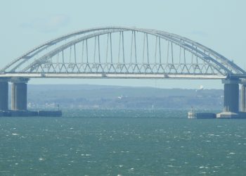 К охране Крымского моста могут привлечь до 10 тысяч кубанских казаков