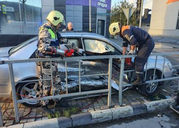 В Новороссийске столкнулись две иномарки: пострадала женщина