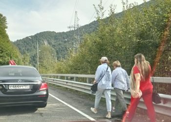 В Сочи 15 октября из-за велогонки на 10 часов перекроют трассу в Красную Поляну