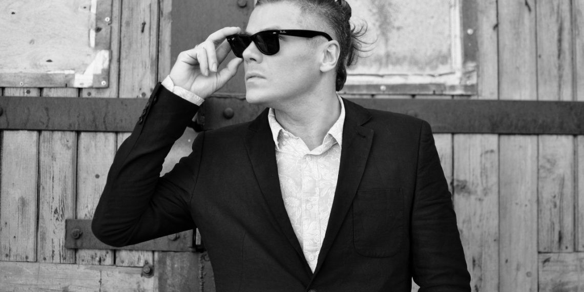 Стали известны подробности исчезновения в Сочи певца Константина Легостаева