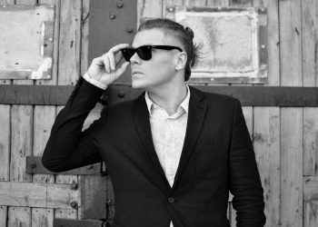 Стали известны подробности исчезновения в Сочи певца Константина Легостаева