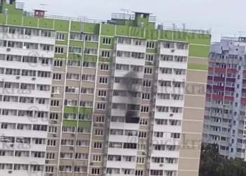 В Краснодаре произошел пожар на балконе 10-го этажа 16-этажного жилого дома