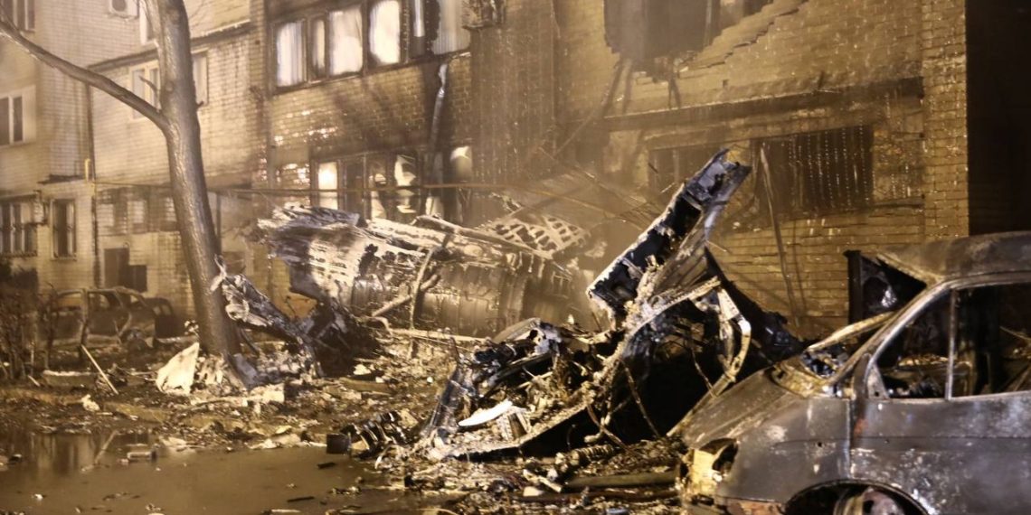 После крушения Су-34 в Ейске погибли 13 человек