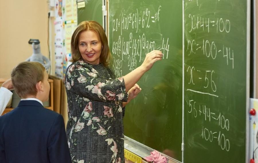 На Кубани 167 учителей получили премии за подготовку стобалльников