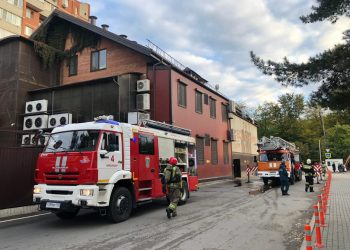 Из горящего ресторана в Краснодаре эвакуировали 140 человек