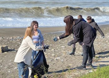 В Сочи около 6 тысяч человек приняли участие в субботнике