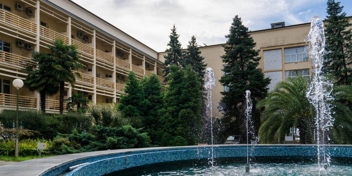 В Сочи отдыхают более 105 тысяч туристов