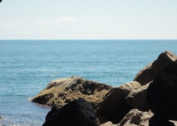 Жильцов горевшей девятиэтажки в Ейске разместят в санаториях