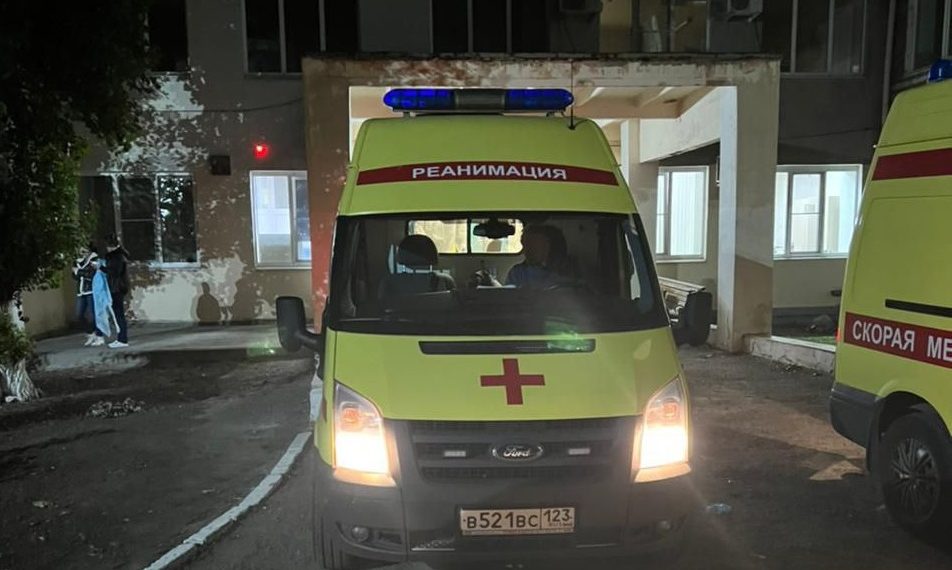 Санавиация доставила четверых пострадавших из Ейска в Краснодар