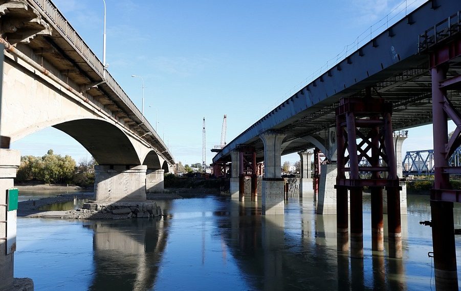 Монтаж всех пролетов нового Яблоновского моста завершился