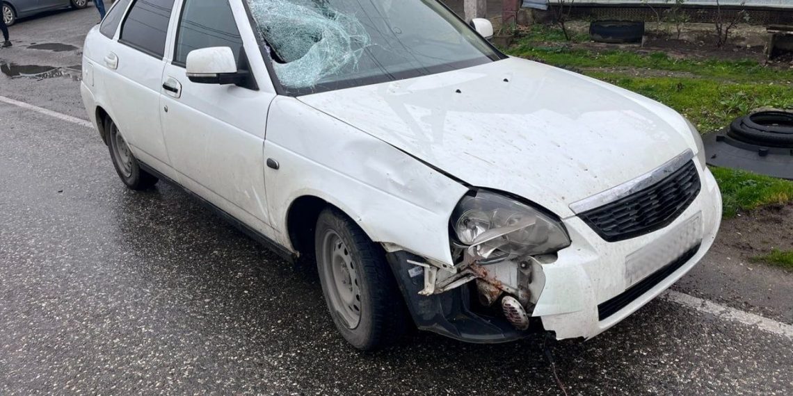 На Кубани в Апшеронске Lada Priora сбила 52-летнего пешехода