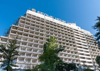 В Сочи отремонтируют санаторий «Белые ночи»
