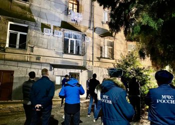 В доме с рухнувшим балконом в Сочи из жильцов никого не эвакуировали