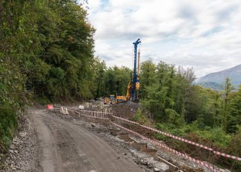 В Сочи отремонтировали три оползневых участках дорог