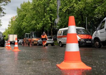 По ночам в центре Сочи вводятся ограничения на проезд и парковку