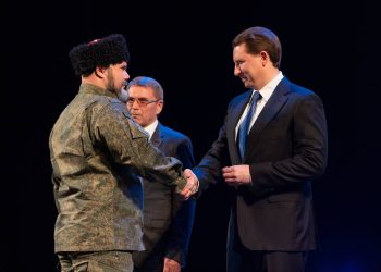 Копайгородский наградил сочинских добровольцев и казаков