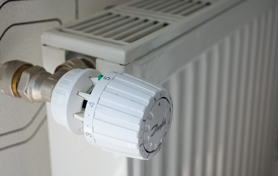 В Краснодаре 62 многоэтажки остались без отопления