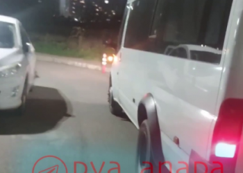 В Анапе 7-летний мальчик угнал у отца Газель и протаранил два автомобиля