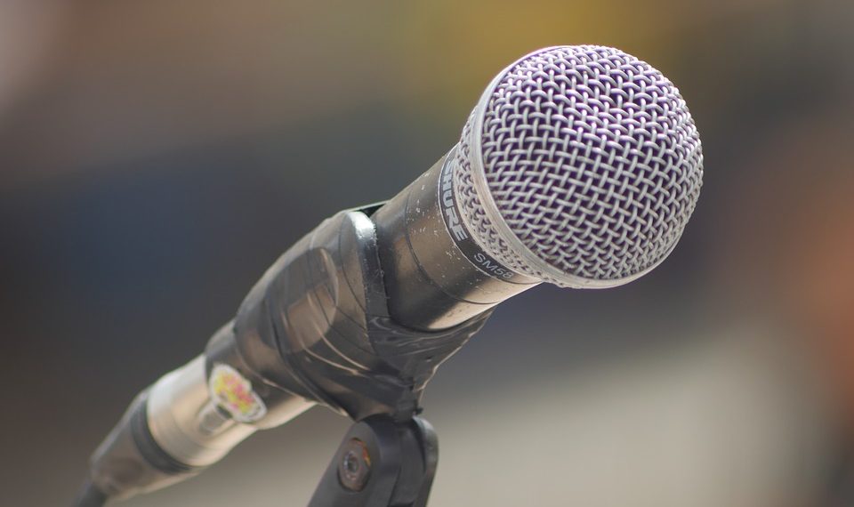 В Новороссийске десантника не пустили в бар из-за военной формы и буквы Z