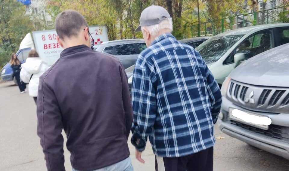В Краснодаре парень спас потерявшего память дедушку