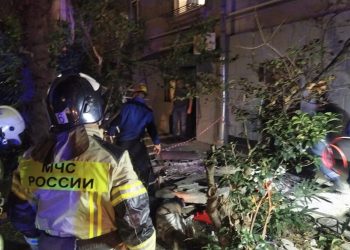 В Сочи из-за обрушения балкона на четвертом этаже на улице Донской пострадали люди