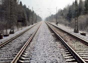 На Кубани 16-летний подросток залез на вагон и получил удар током