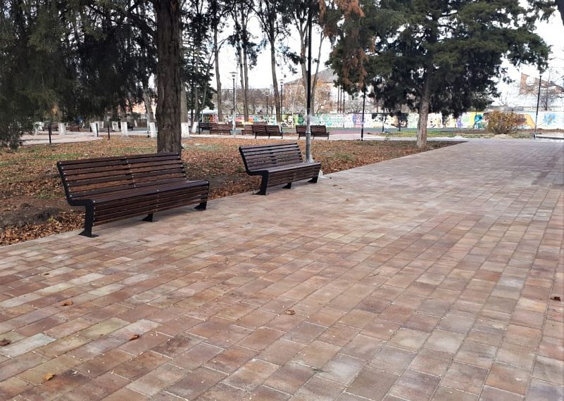 В Гулькевичах благоустроили городской парк