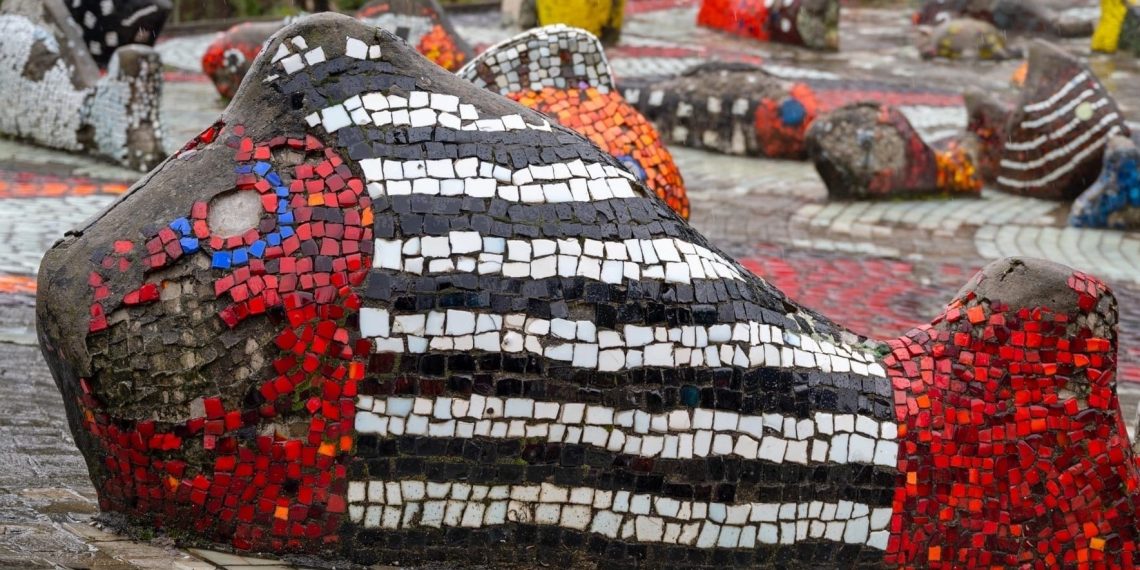 В Сочи мозаичная скульптура «Рыбки» Церетели снова нуждается в реставрации