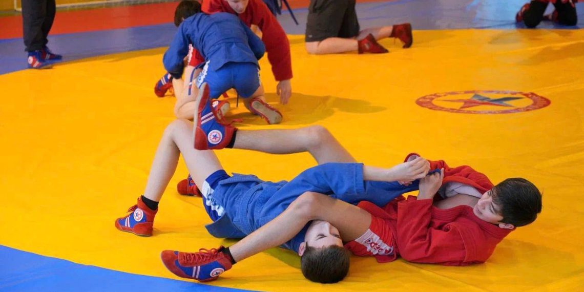 В Сочи около 22 тысяч школьников занимаются самбо