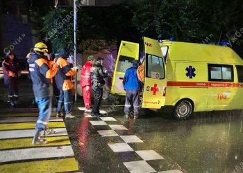 В Сочи спасли мужчину, упавшего с четырехметровой высоты