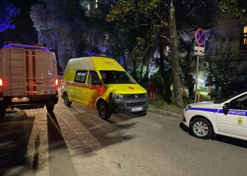 В Сочи из-за обрушения балкона на четвертом этаже на улице Донской пострадали люди