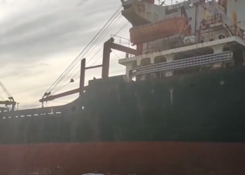 Распил сухогруза «РИО» под Геленджиком сняли на видео