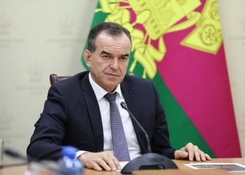 Кондратьев поздравил жительниц Кубани с Днем матери