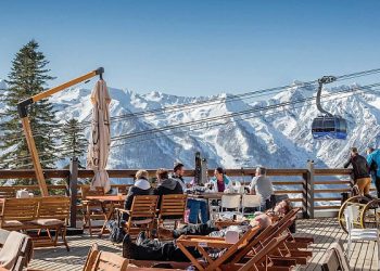 На праздники в Сочи ждут около 200 тысяч туристов