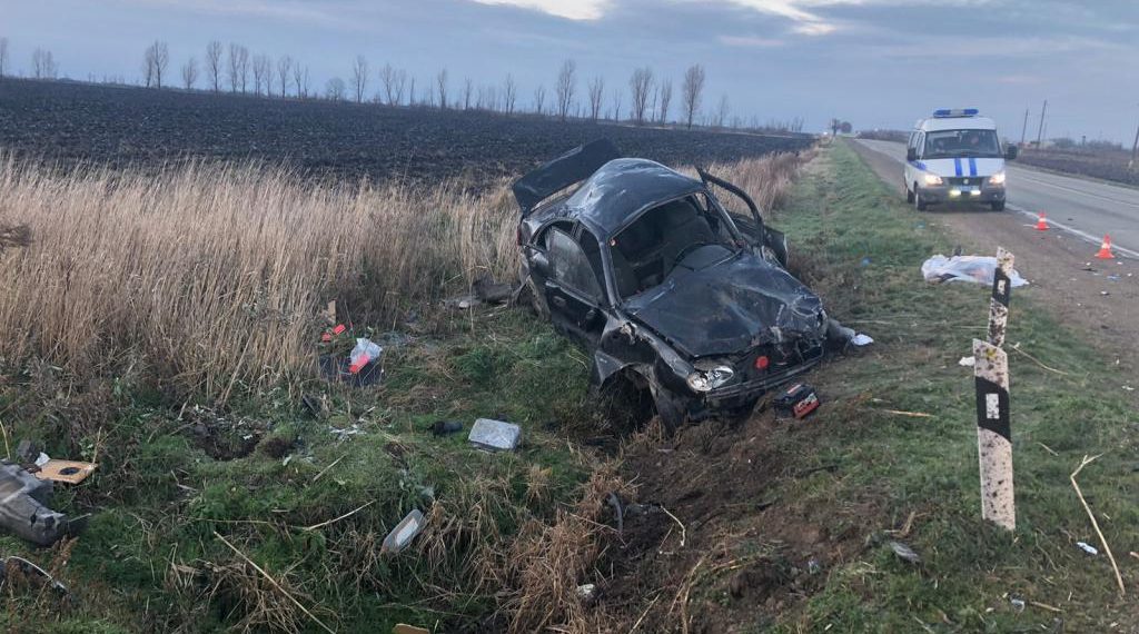 На Кубани опрокинулся Chevrolet: погиб пассажир