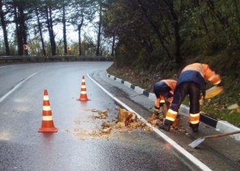 На трассе Джубга – Сочи произошел камнепад