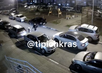 В Краснодаре водитель несколько метров протащил женщину по асфальту