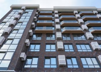 Для переселенцев из аварийного жилья в Сочи построят пять домов