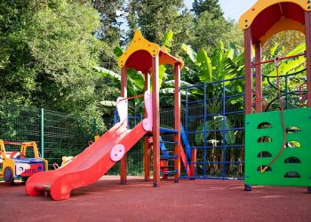 В Лазаревском районе Сочи обустроили 28 детских и спортивных площадок