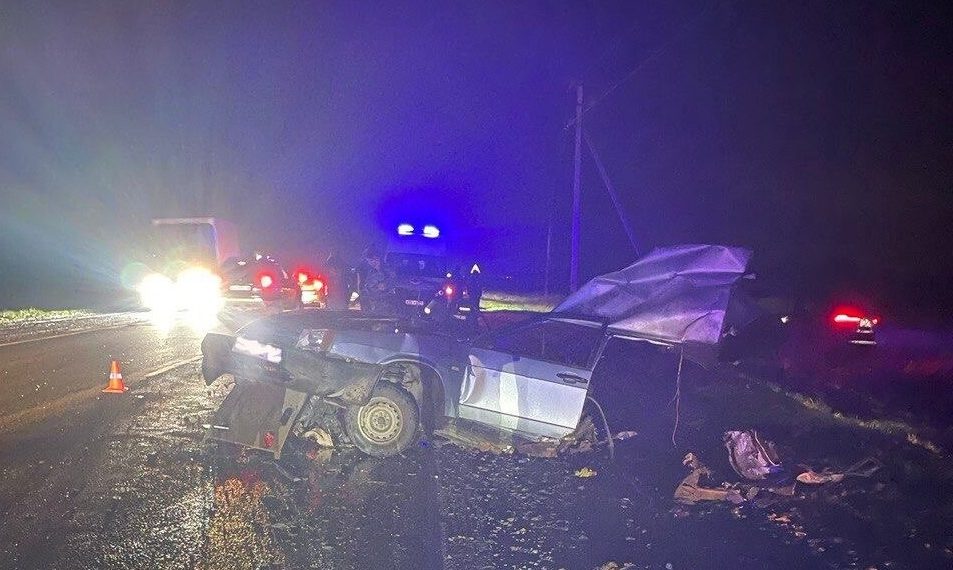 На Кубани столкнулись ВАЗ и BMW: погибли два человека