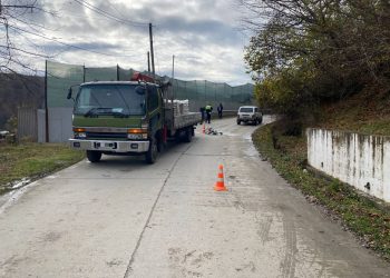 В Сочи 17-летняя велосипедистка врезалась в два авто