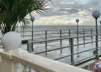 В Сочи ожидаются дожди, грозы и ветер до 17 м/с